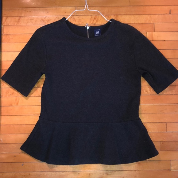 GAP Tops - Super Soft Gray Top